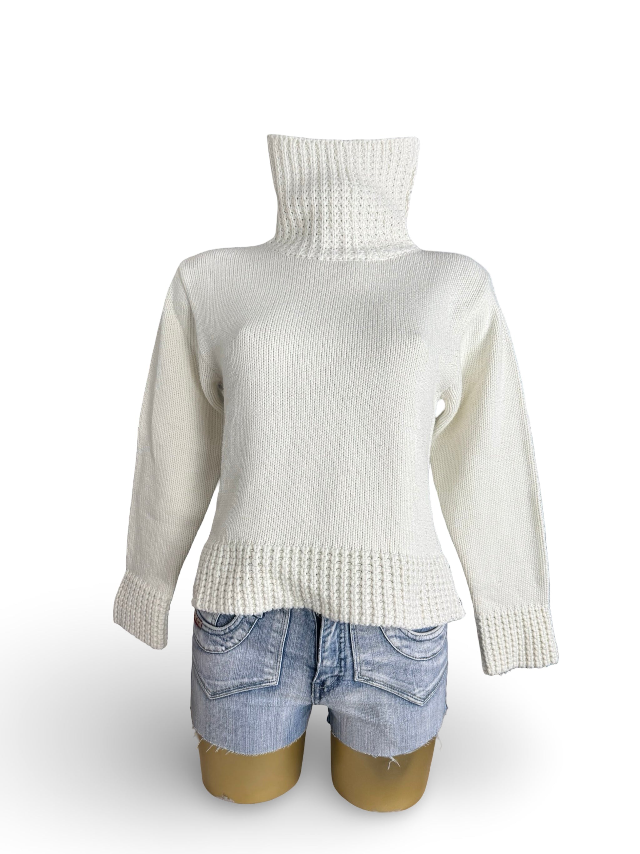 White turtleneck jumper (XS)