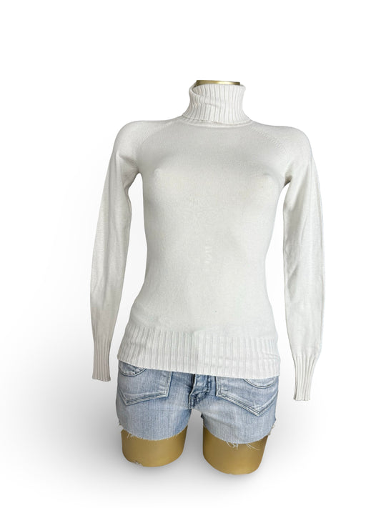 White turtleneck cotton jumper (S/M)