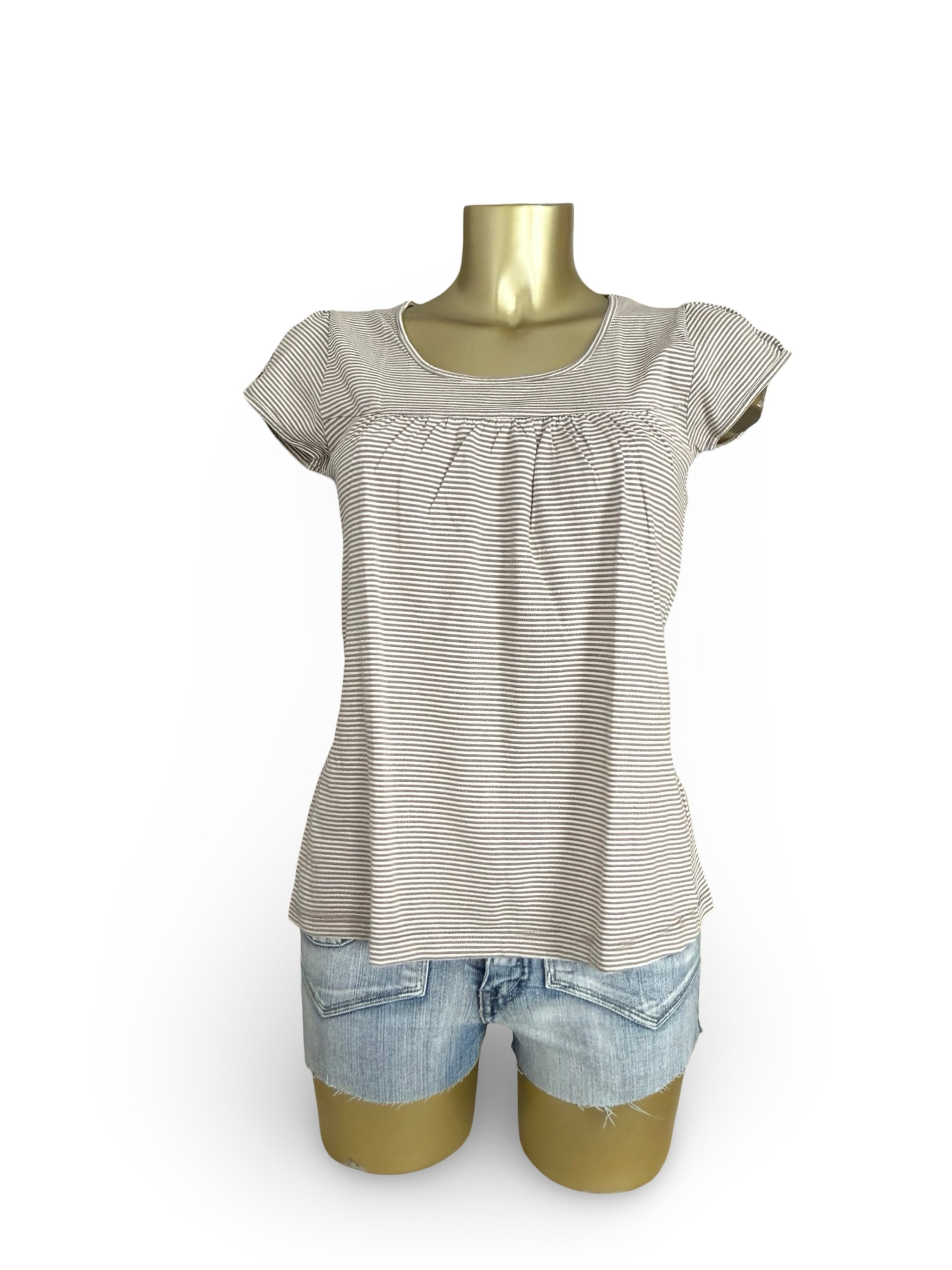 Beige tight fit cotton striped tee (L)