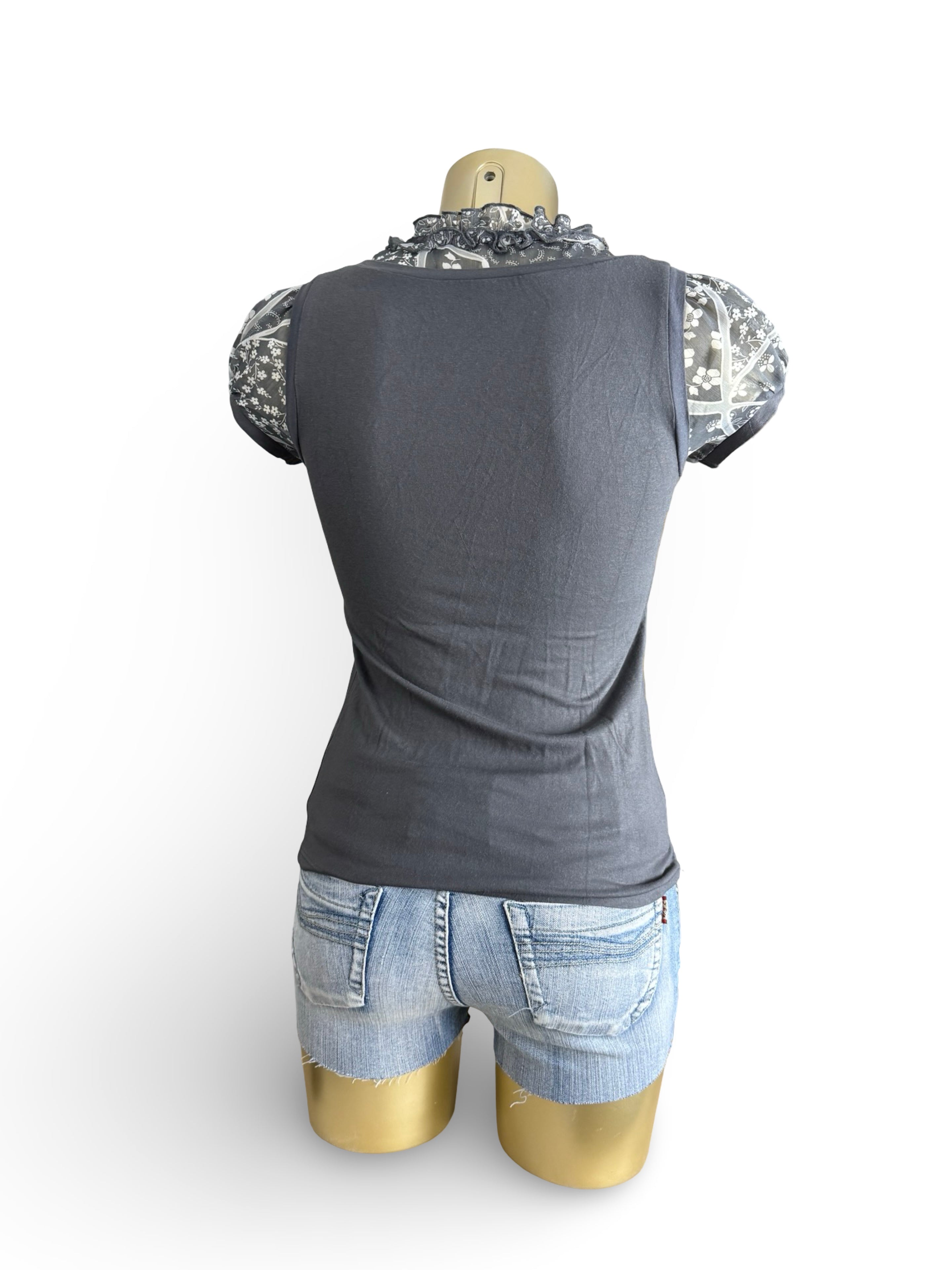 Grey top 2 in 1 short sleeves shirt (S)