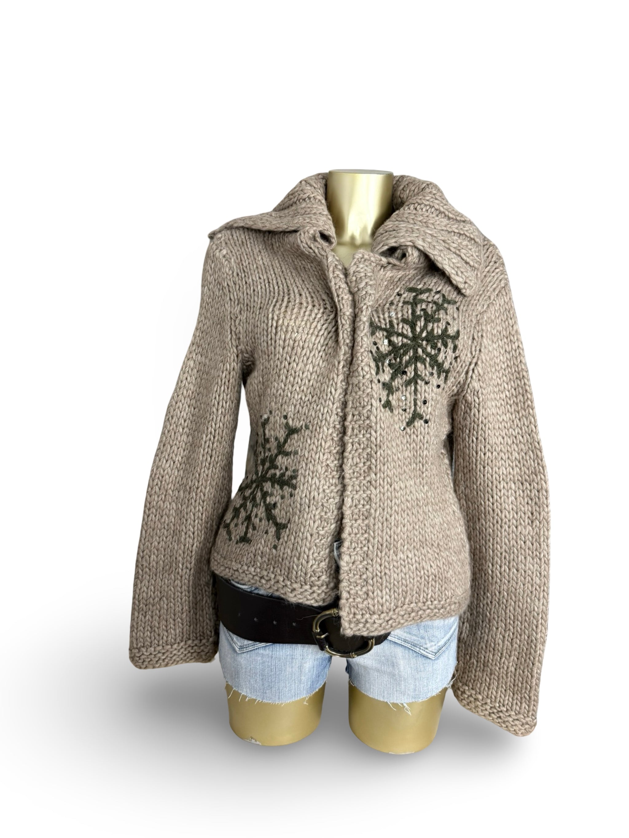 Beige wool cardigan jumper (One size)