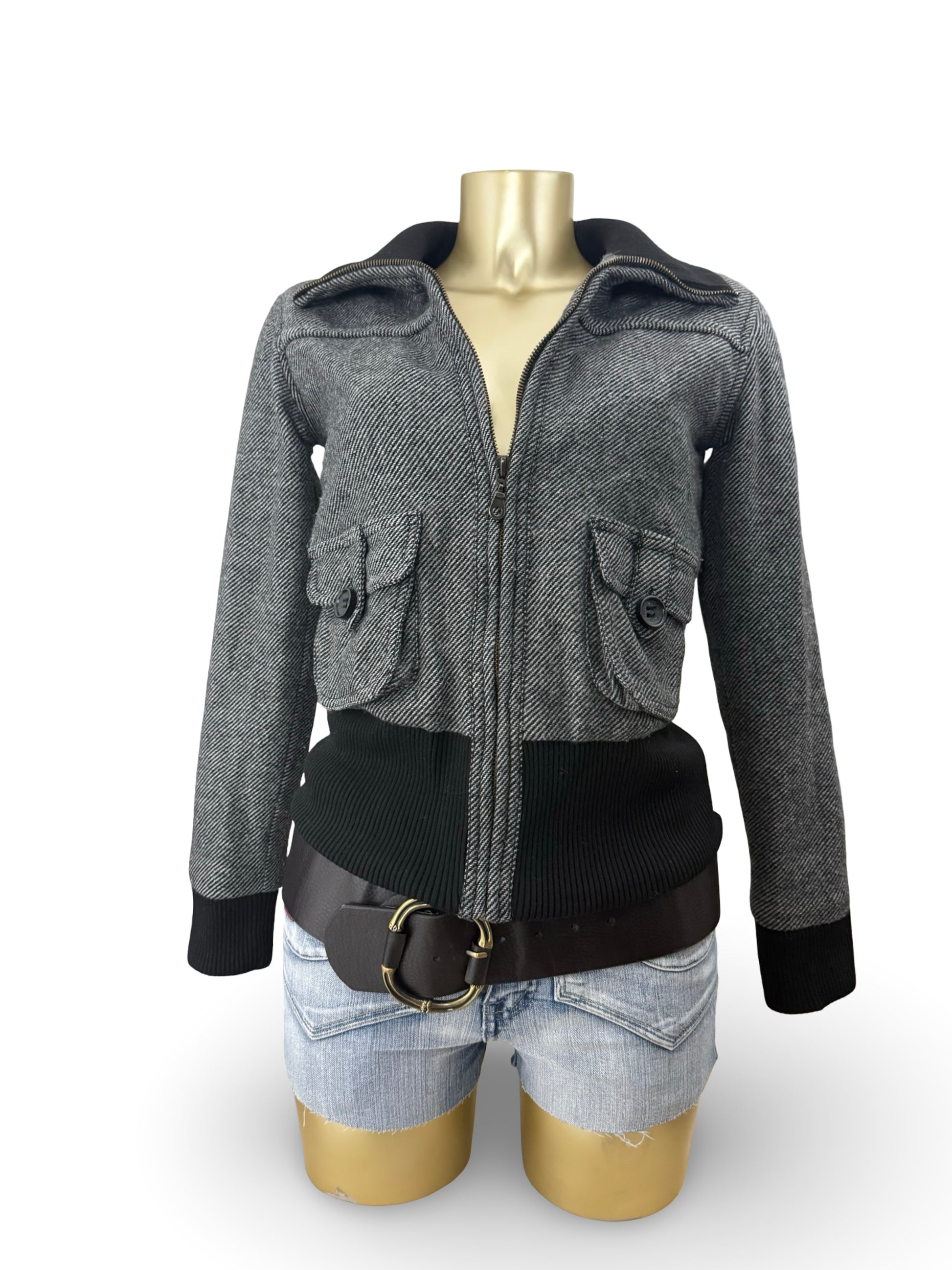 Grey zip up winter jacket (M)