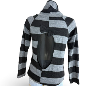 Grey & black turtleneck jumper (S/M)