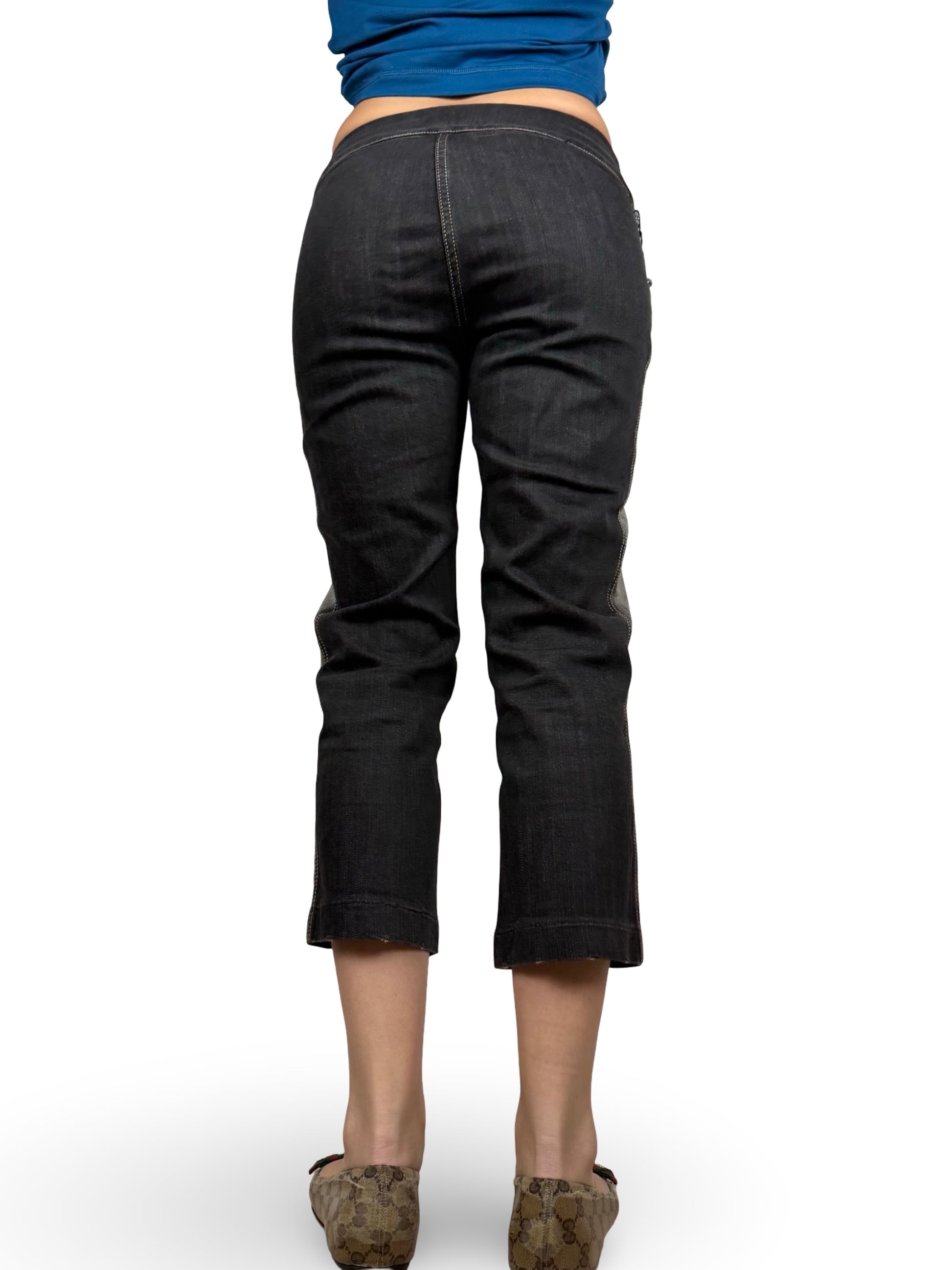 Black denim low rise capri pants (M)