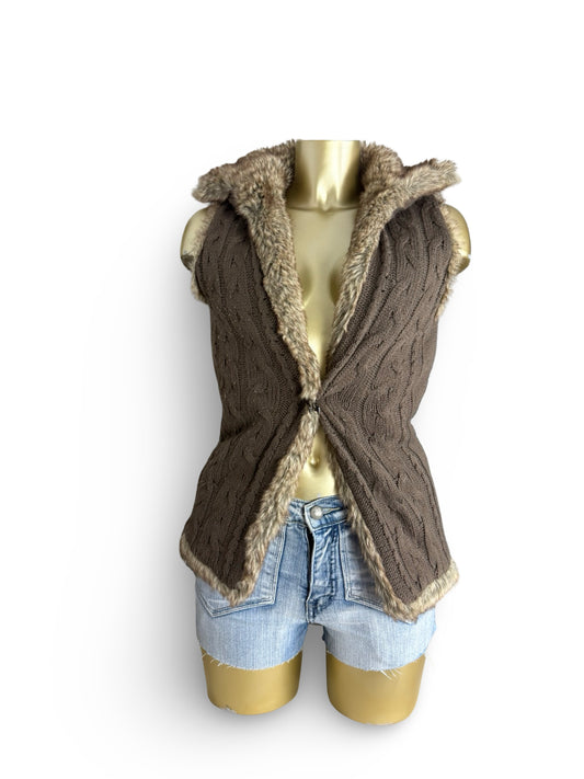 Khaki faux fur knitted sleeveless jacket (S)