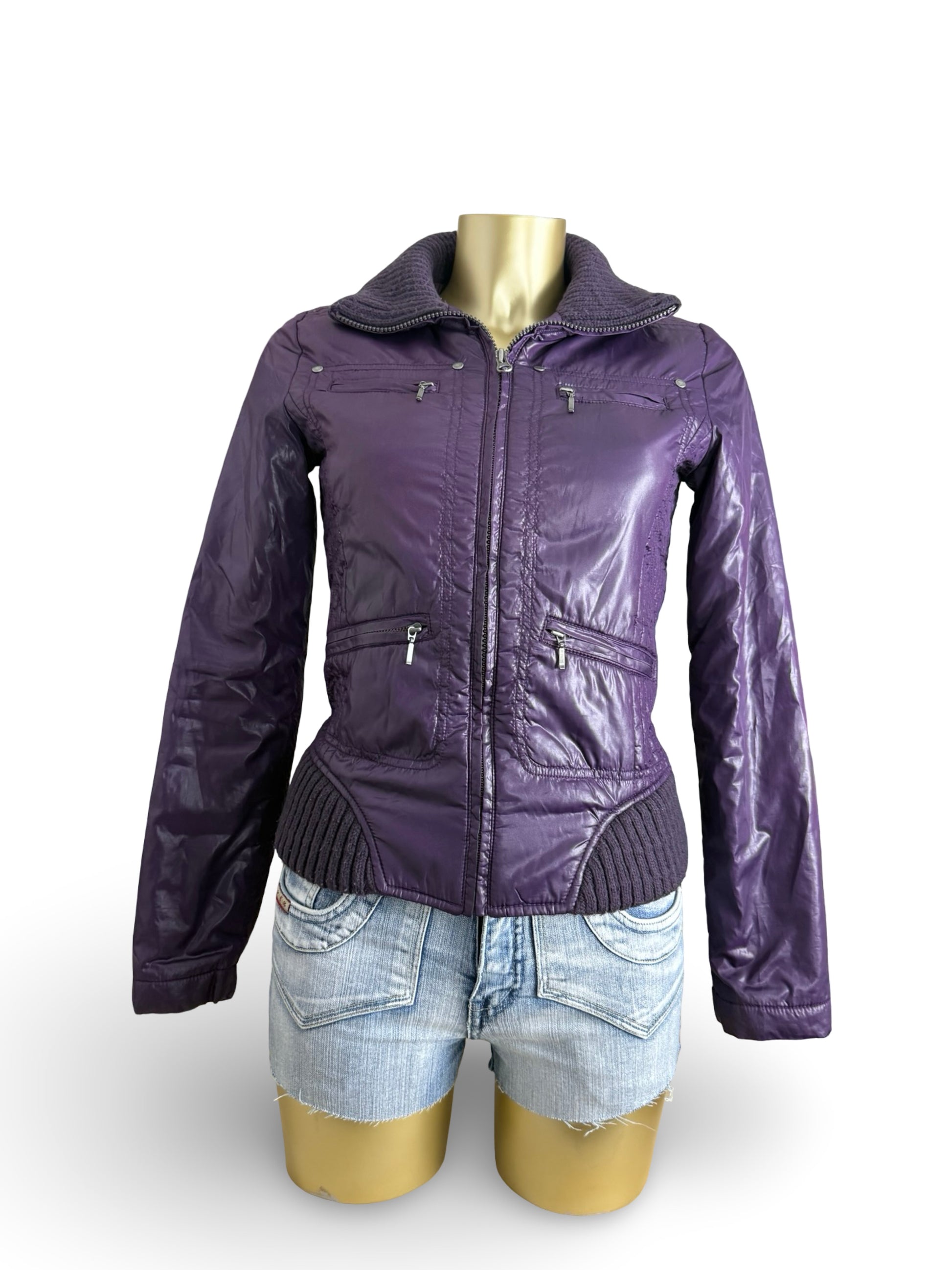 Purple tight fit puffer jacket (S)