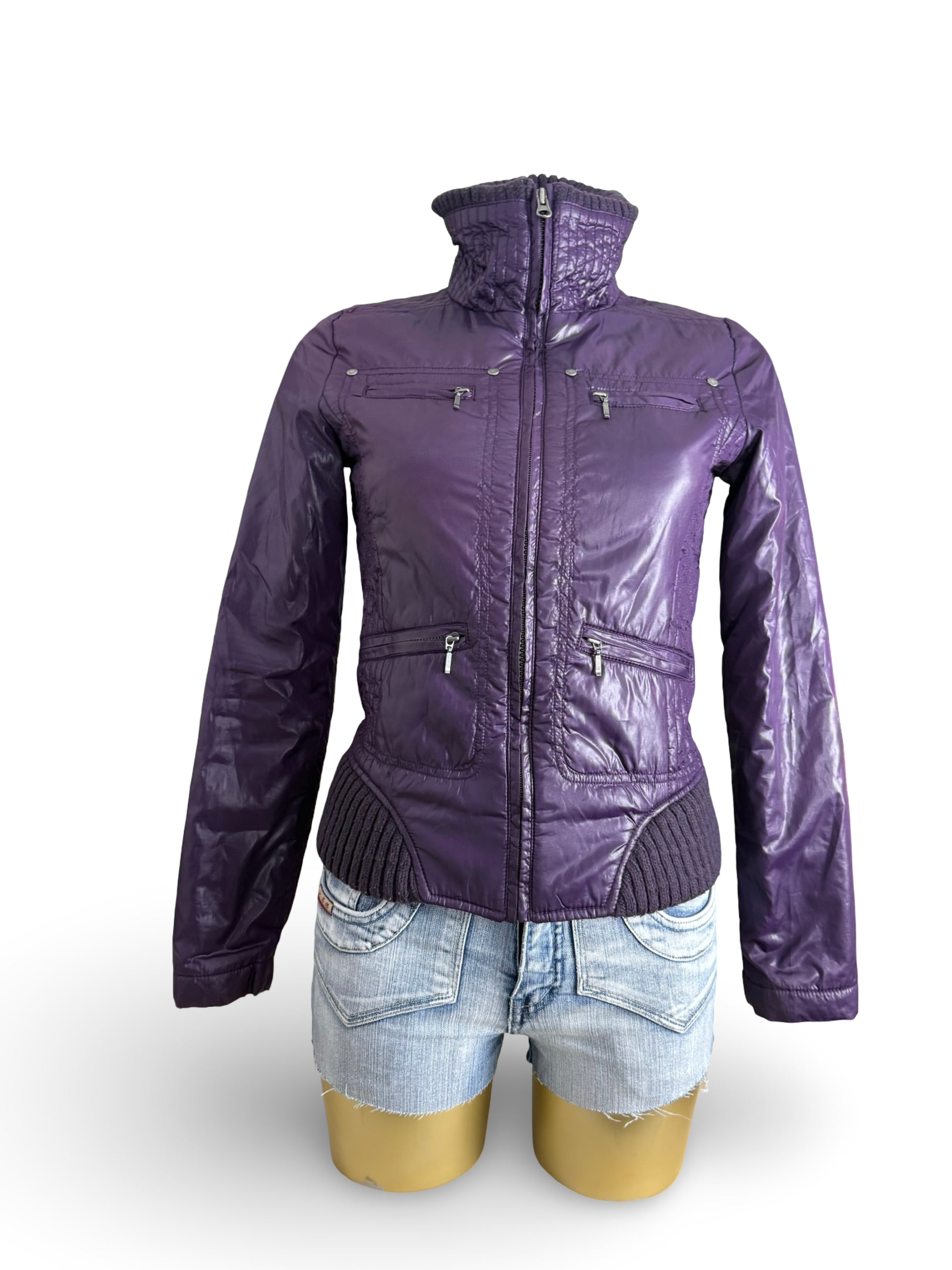 Purple tight fit puffer jacket (S)