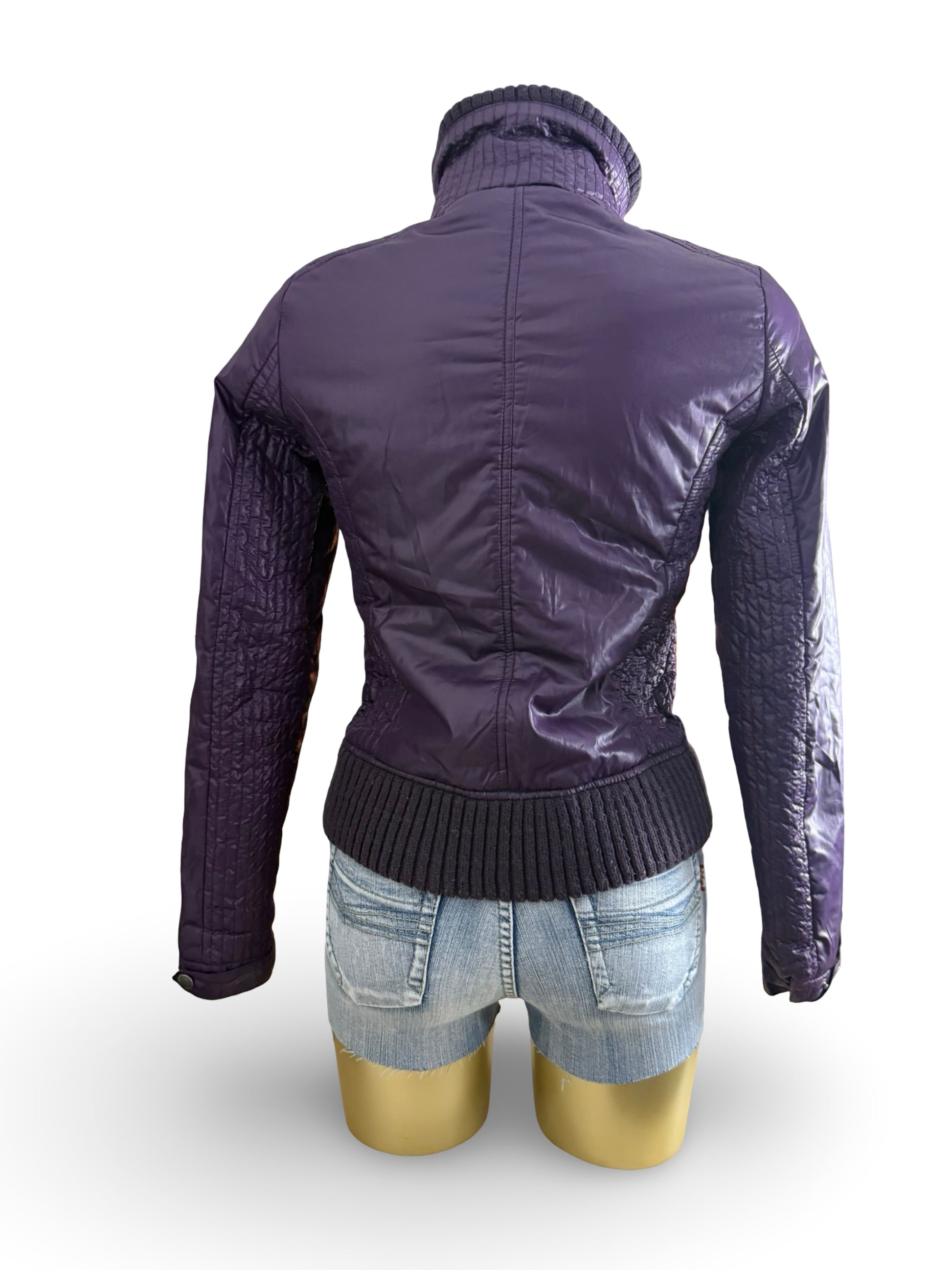 Purple tight fit puffer jacket (S)