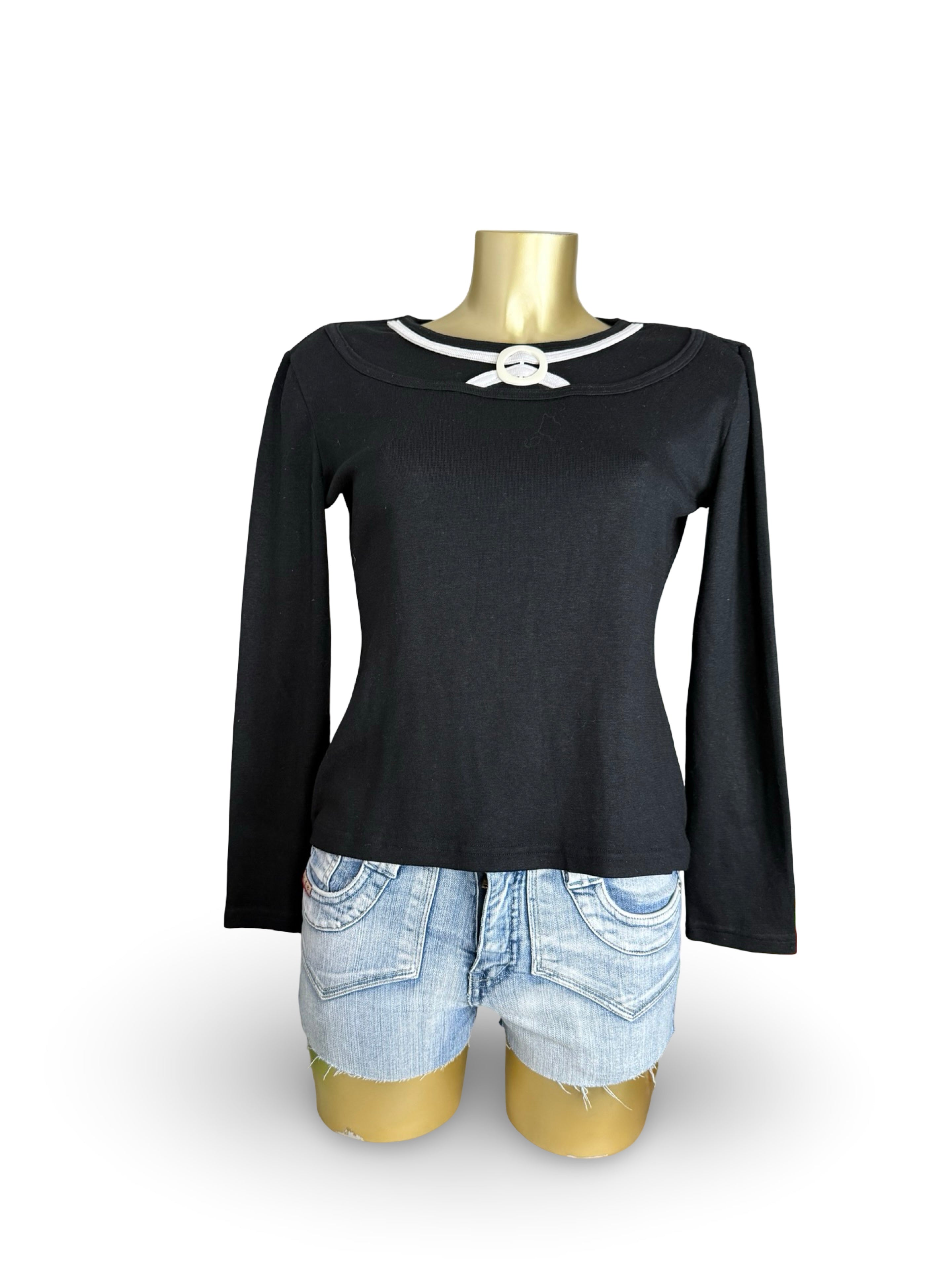 Black cotton long sleeves top (L)