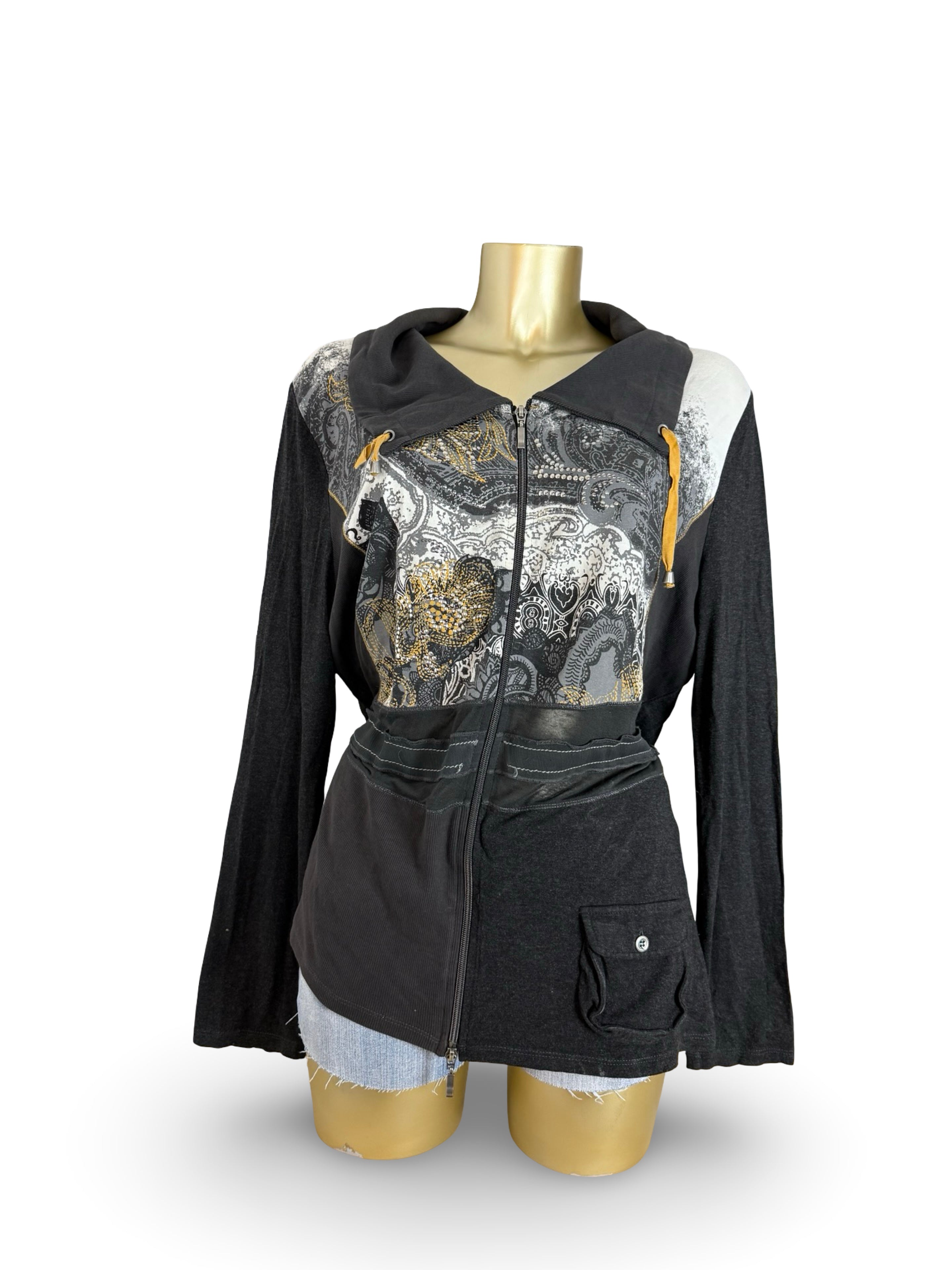 Black graphic zip up long sleeves top (XXL)