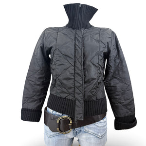 Black zip up puffer jacket (L)