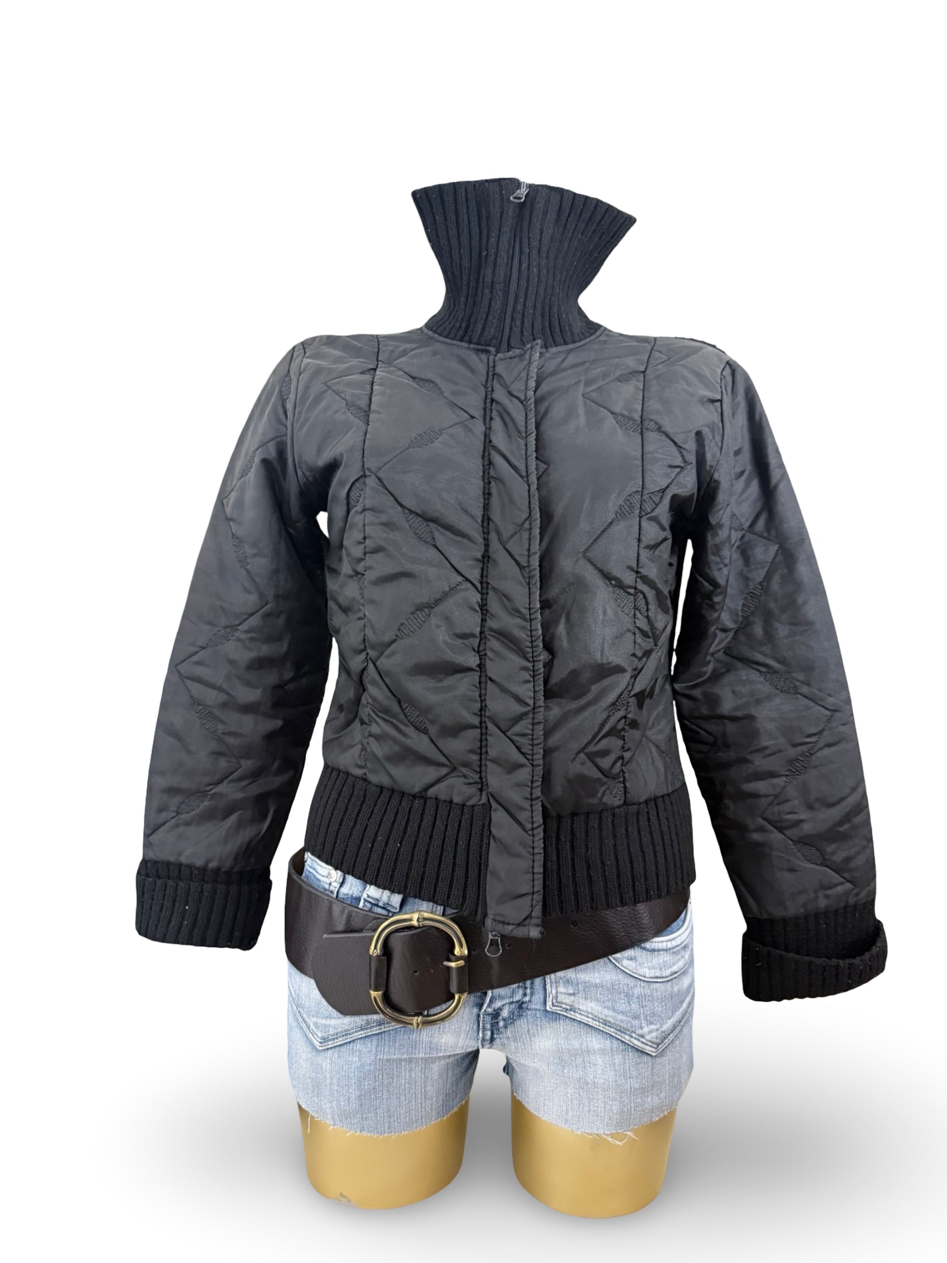 Black zip up puffer jacket (L)