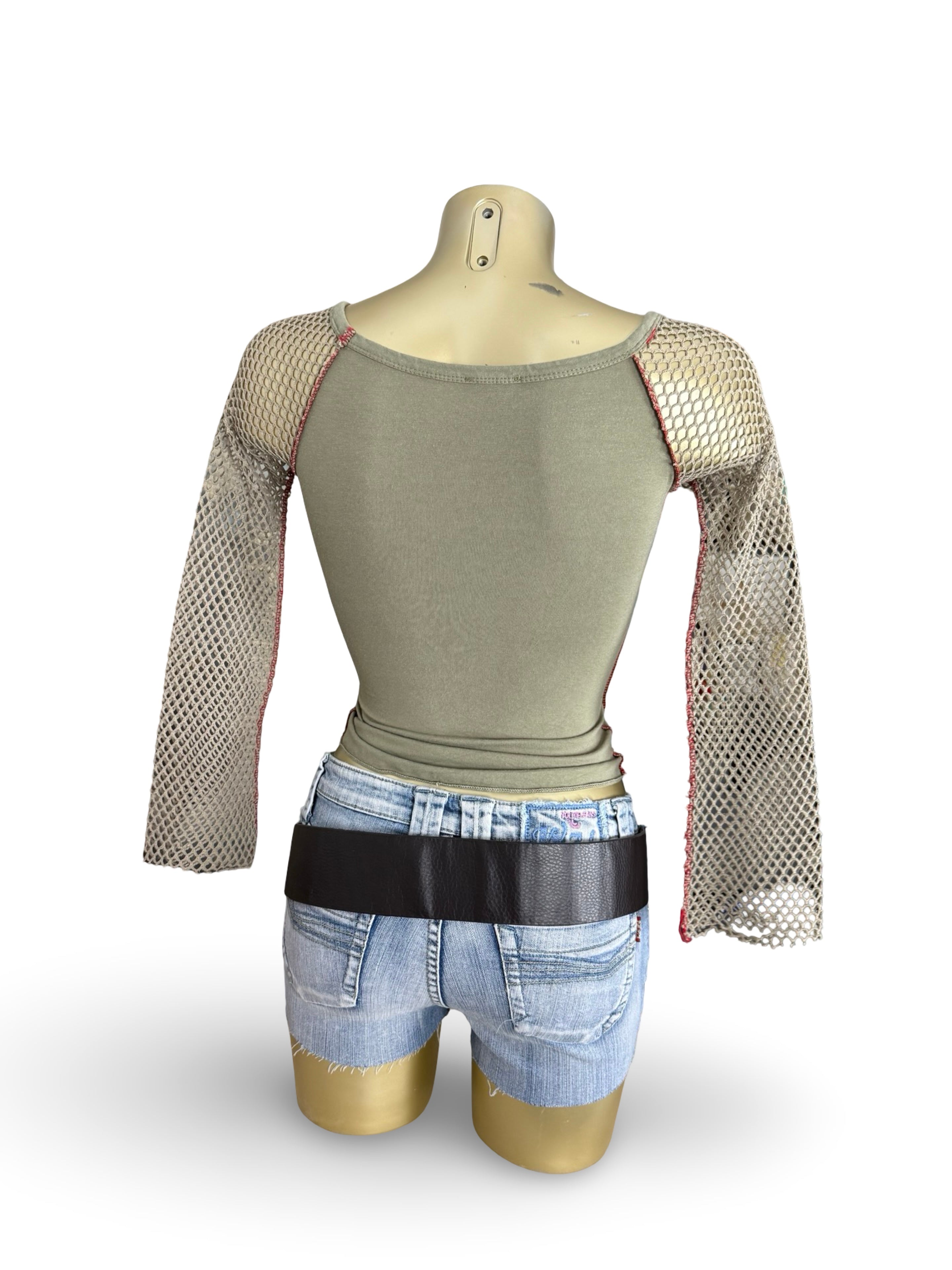 Khaki fishnet long sleeves top (S)
