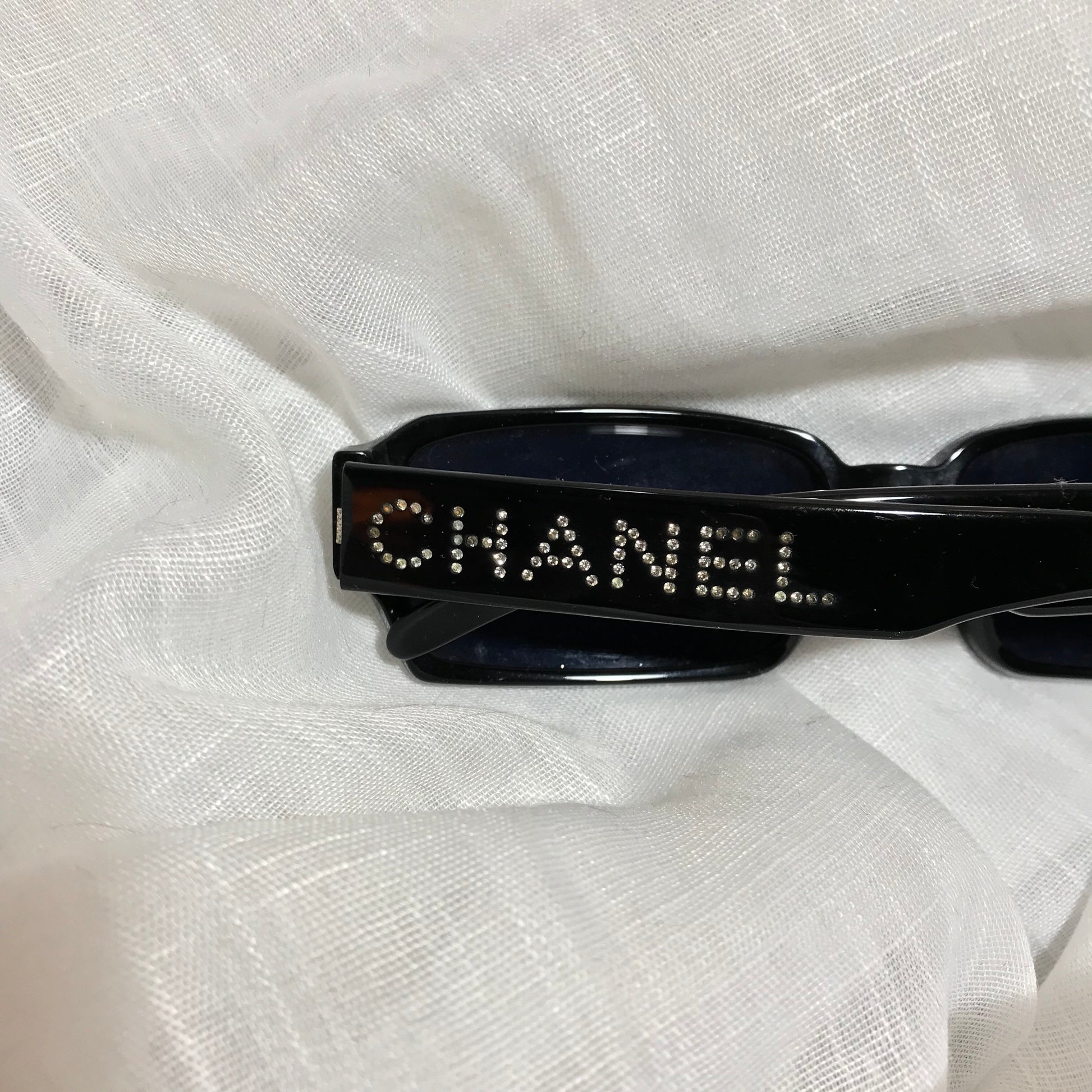 Chanel- Lunettes de soleil strass