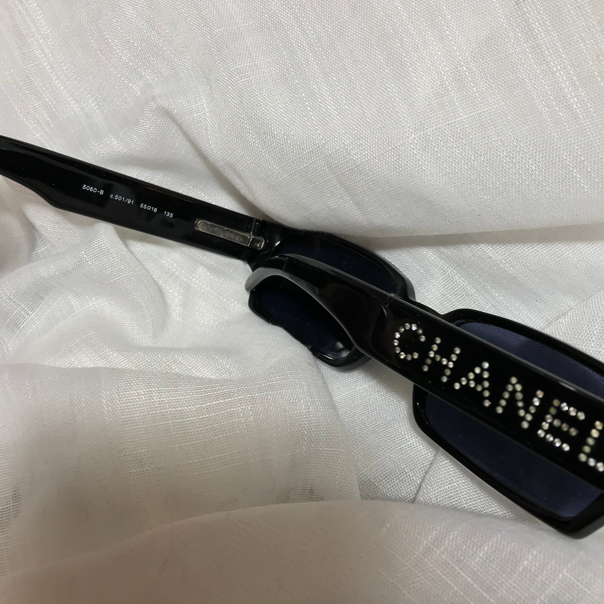 Chanel- Lunettes de soleil strass